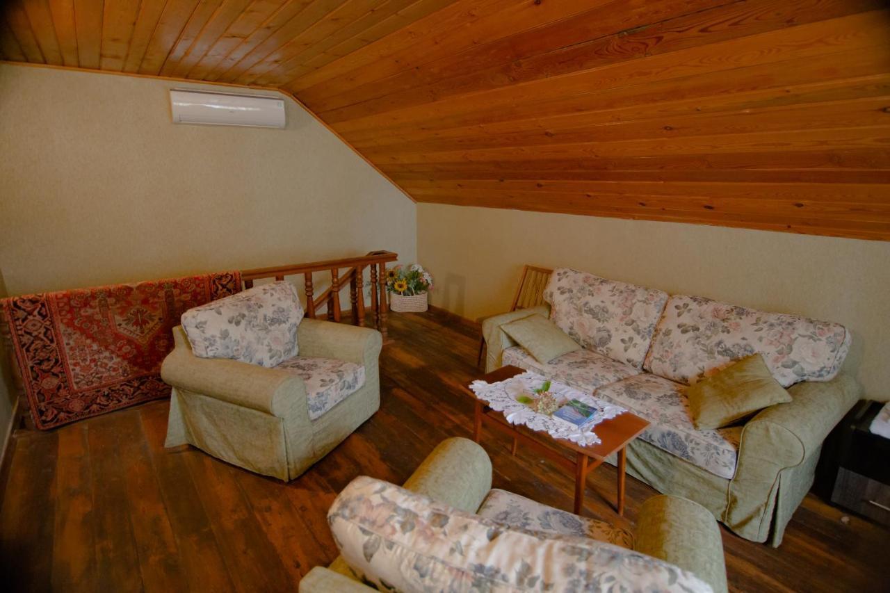 Milorava'S Guest House & Wine Cellar テラヴィ エクステリア 写真