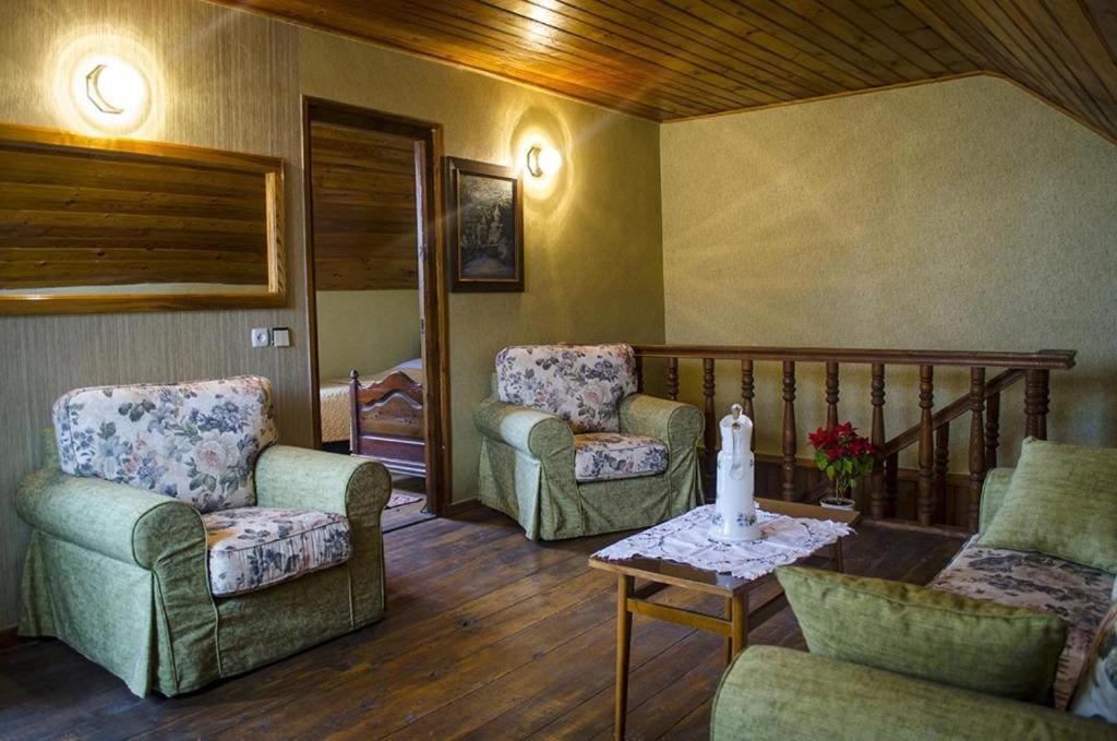 Milorava'S Guest House & Wine Cellar テラヴィ エクステリア 写真
